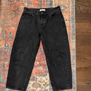 Madewell The Petite Darted Barrel-Leg Jean Black Denim